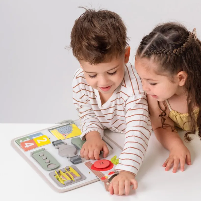 Activiteitenbord Taf Toys met 10 leuke activiteiten voor baby's