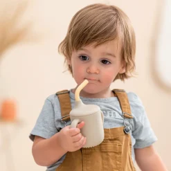 Beker met rietje zand/vanille