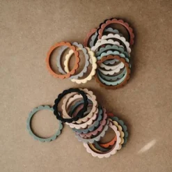Bijtring armband Bloemen zwart/natuur/Caramel 3 stks