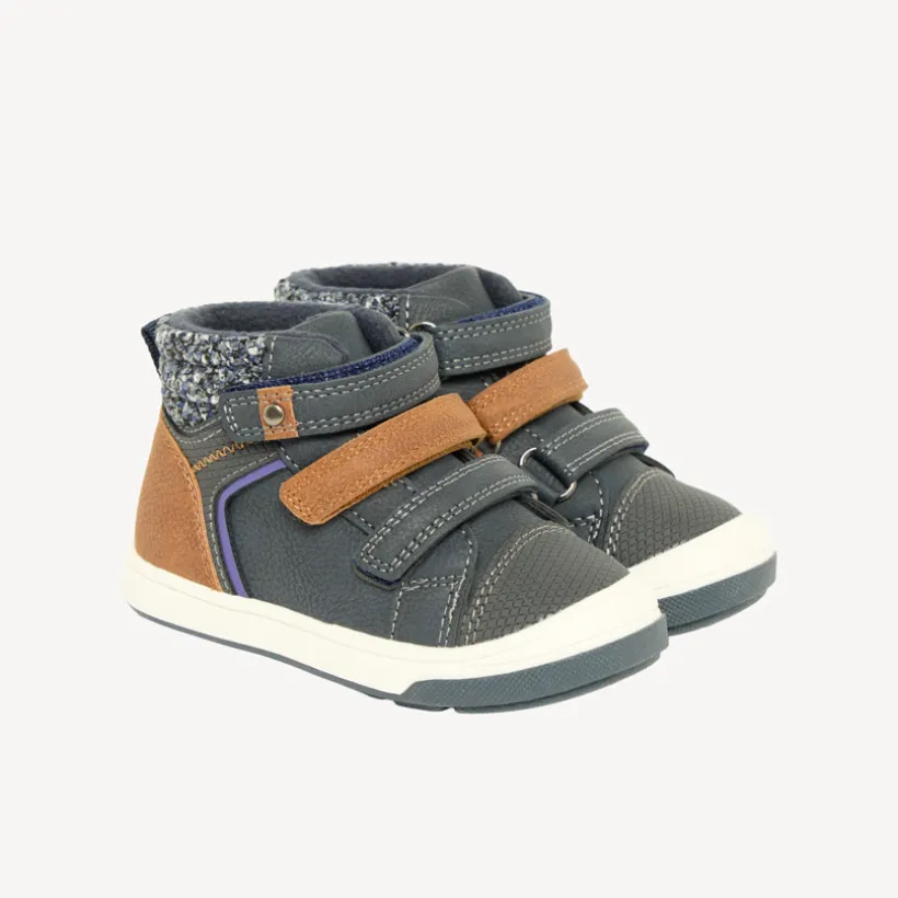 Bottines pour les premiers pas garçon