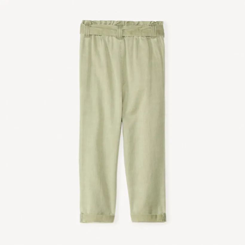 Broek met geborduurde hartjes en strikriem voor meisjesbaby