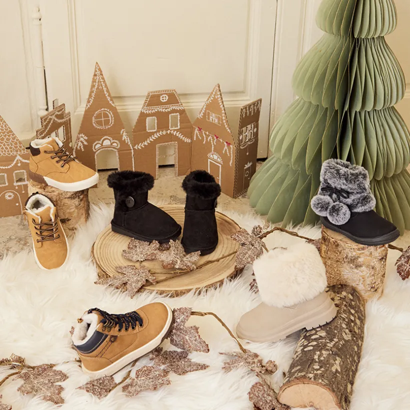 Camelkleurige booties met veters en rits voor baby jongen