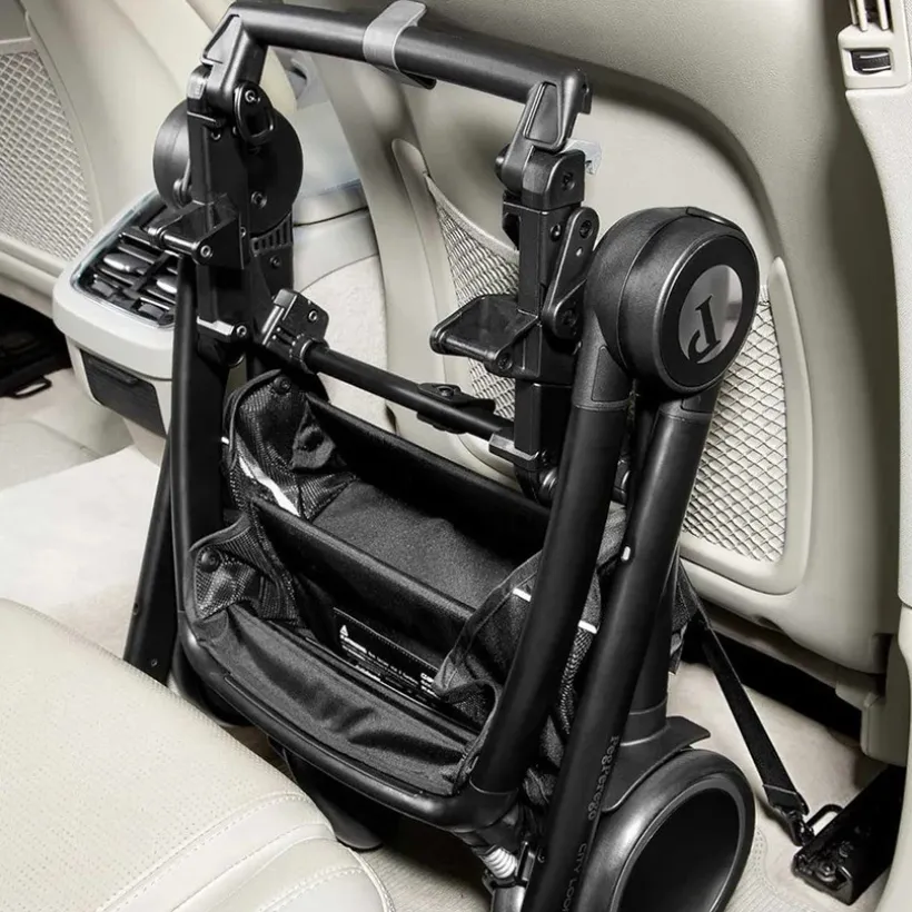 City Loop chassis zwart, licht en compact met inklapbaar stuur