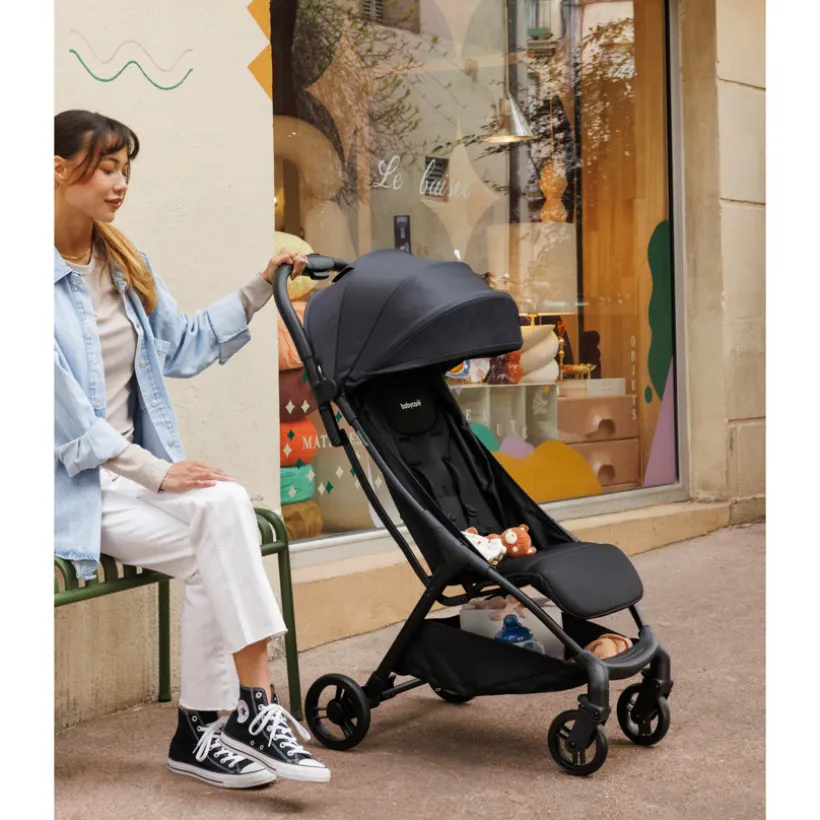 Compacte en opvouwbare kinderwagen zwart