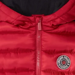Donsjas mouwloos met kap en gom-badge jongens