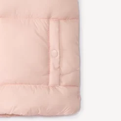 Donsjas mouwloos met speelse kap voor babymeisje