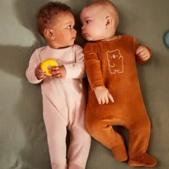 Dors-bien voor babyjongens in schattige fluwelen print.