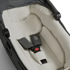 Draagmand en slaappakje Calmi R129 ebony voor in de auto