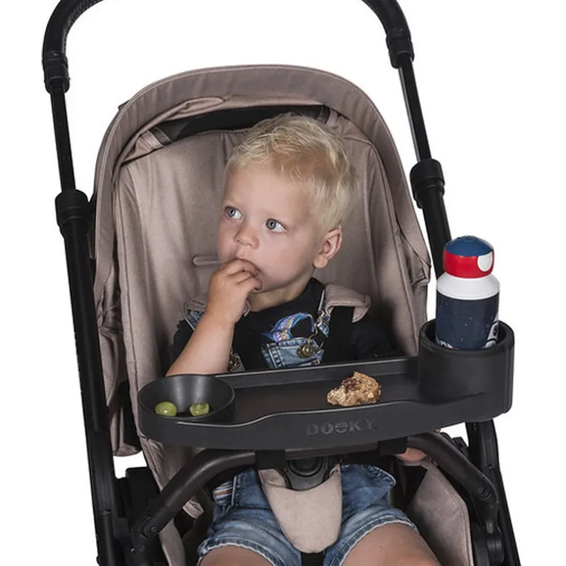 Eet en speel tray voor de kinderwagen
