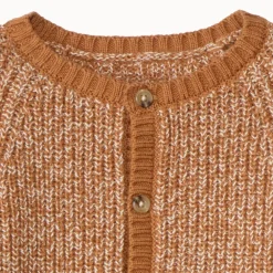 Gebreid perl gilet met gedraaide garens voor babyjongen