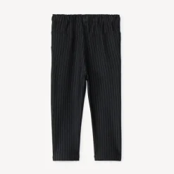 Gestreepte baby jongensbroek met elastische taille.