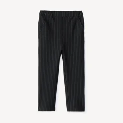 Gestreepte baby jongensbroek met elastische taille.