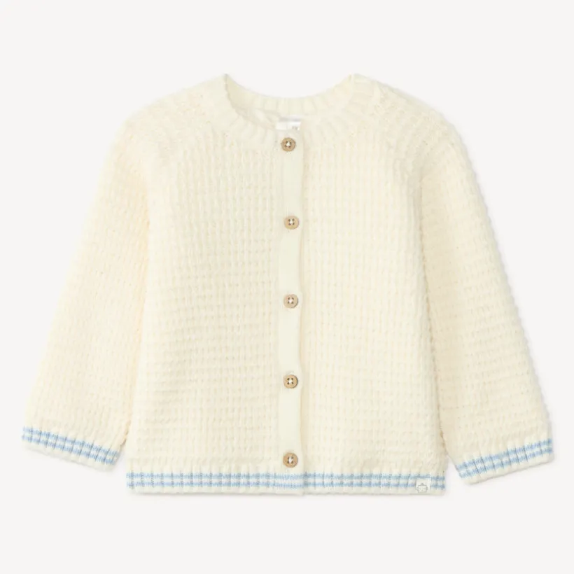 Gilet voor babyjongen in honingraat breimotief