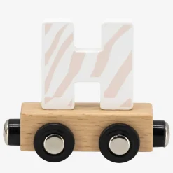 Houten letter H met magneten voor kleurrijke trein