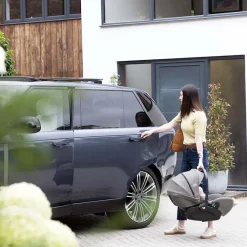 i-Size-autostoel Baby i-Level Pro Ebony met achterwaartse installatie en zacht inlegkussen