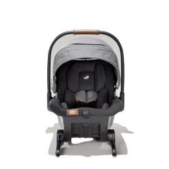 i-Size Sprint carbon autostoel achterwaarts met geïntegreerde Isofix-haken en verstelbare veiligheidssystemen