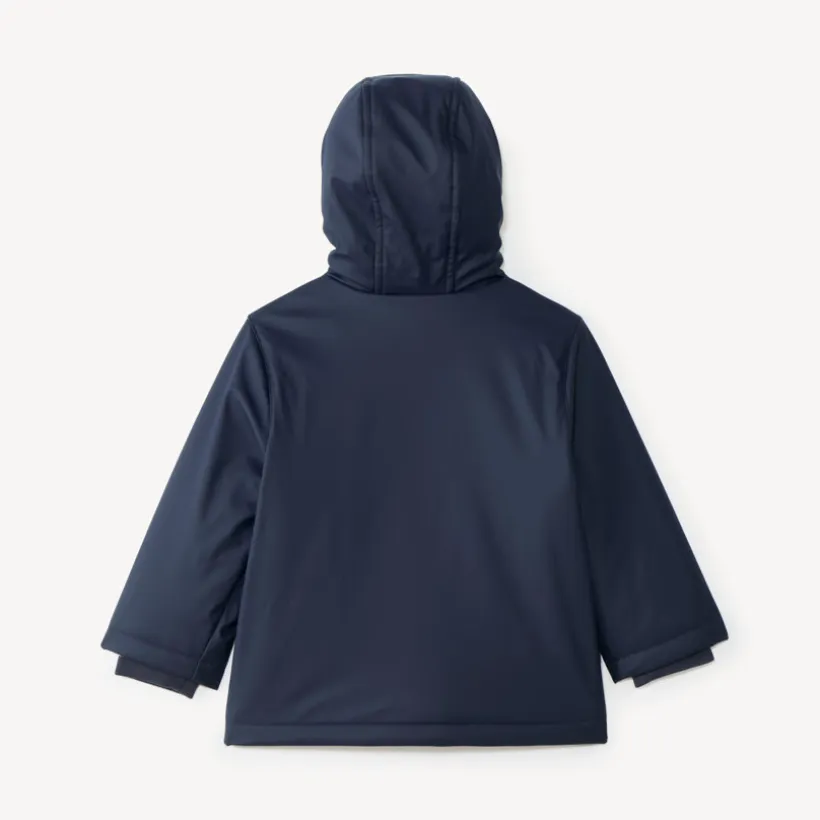 Jas van gum voor babyjongen, gevoerd met microfleece en met een capuchon met oortjes.