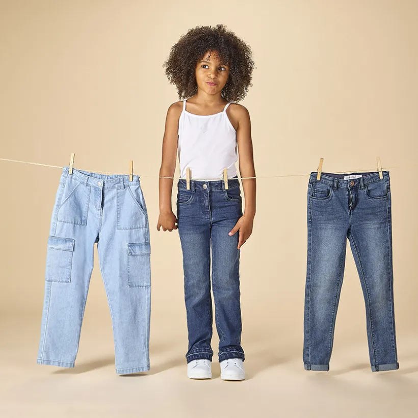 Jeans in denim met uitlopende pasvorm meisjes