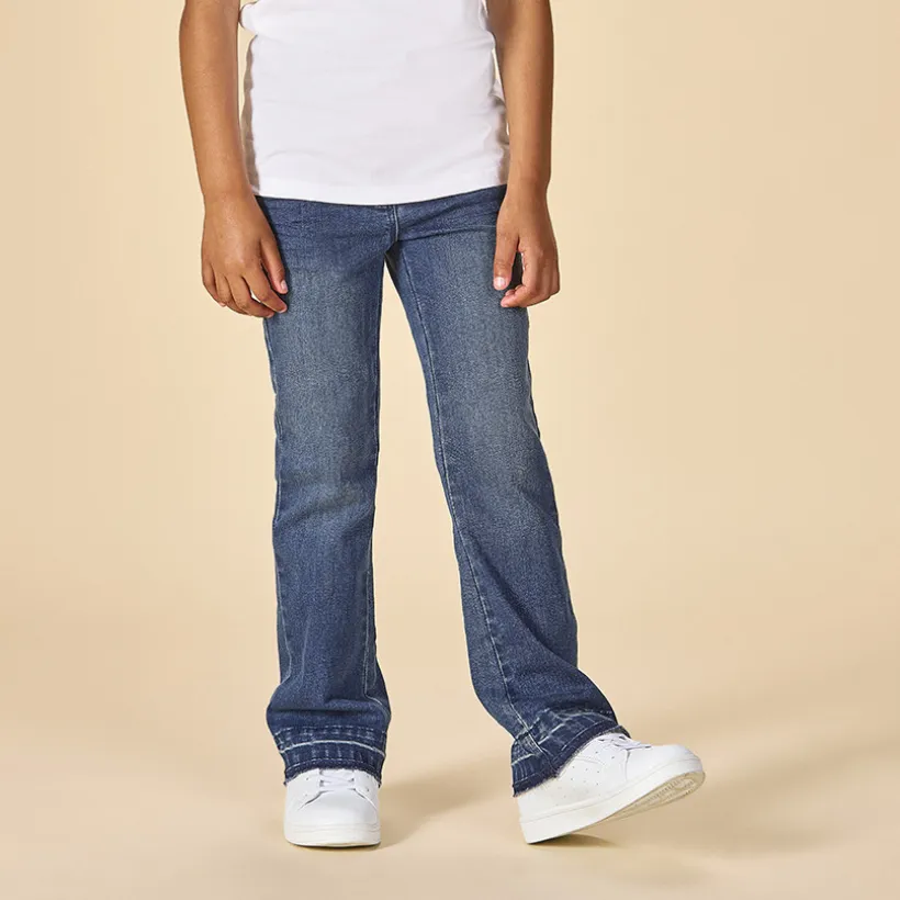 Jeans in denim met uitlopende pasvorm meisjes