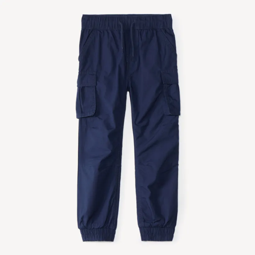 Joggingbroek jongens in een enkele kleur met cargo-stijl