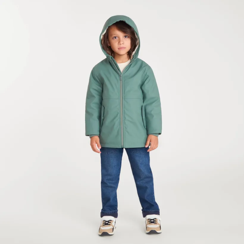 Jongens parka met capuchon en micropolaire voering.