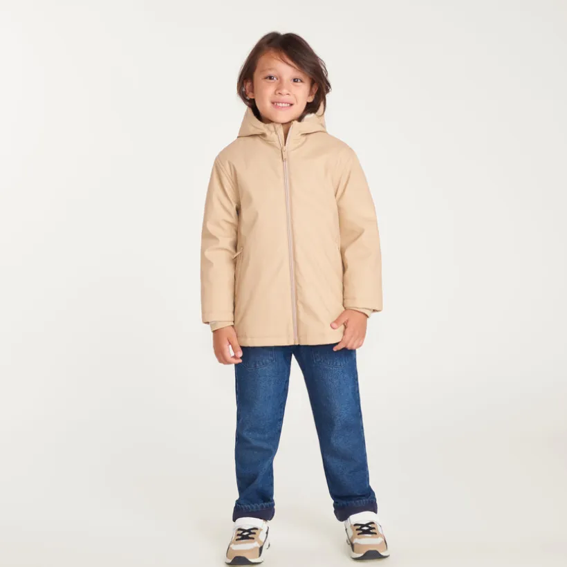 Jongens parka van rubber, gevoerd met microfleece en met capuchon.