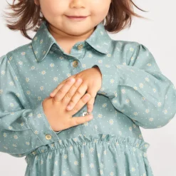Jurk voor babymeisjes met lange mouwen en een kraag.