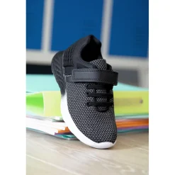Kindersportschoenen jongens van netstof met tweekleurige zool