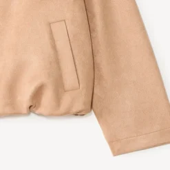 Korte meisjesjas van suede