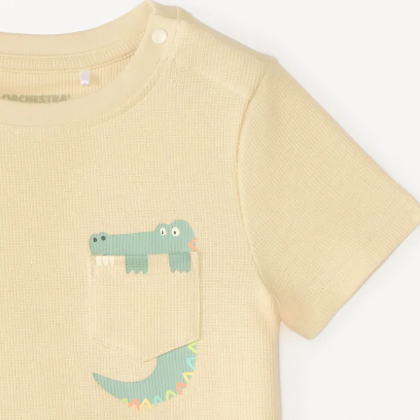 Korte mouwen T-shirt van fantasie breisel met speelse zak voor babyjongens