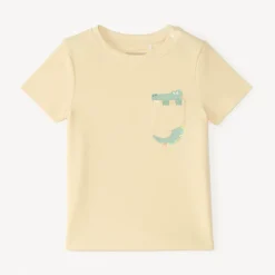 Korte mouwen T-shirt van fantasie breisel met speelse zak voor babyjongens