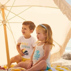 Korte set van 2 stukken: mouwloos shirt met ruffles + short voor babymeisjes.