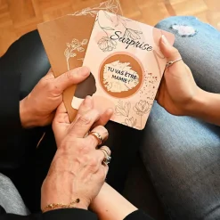Kraskaart Tu wordt oma met verrassingslaag en kraftenveloppe
