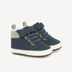 Laarzen voor babyjongens met elastische veters en klittenbandsluiting