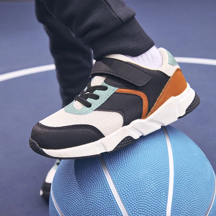 Lage sneakers met mesh inzetten jongens
