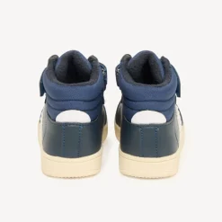 Lage sneakers voor jongens met veters en klittenbandsluiting.