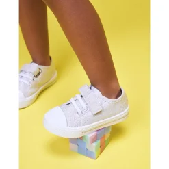 Lage zilveren sneakers met scratch en elastische veters voor baby meisjes