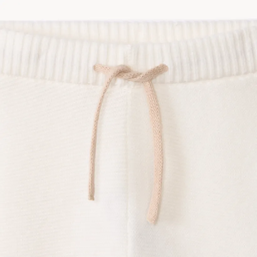 Lang tweedelig gebreid setje in schuimsteek, uni beige voor baby