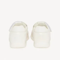 Leren sandalen met klein hartjespatroon voor babymeisjes