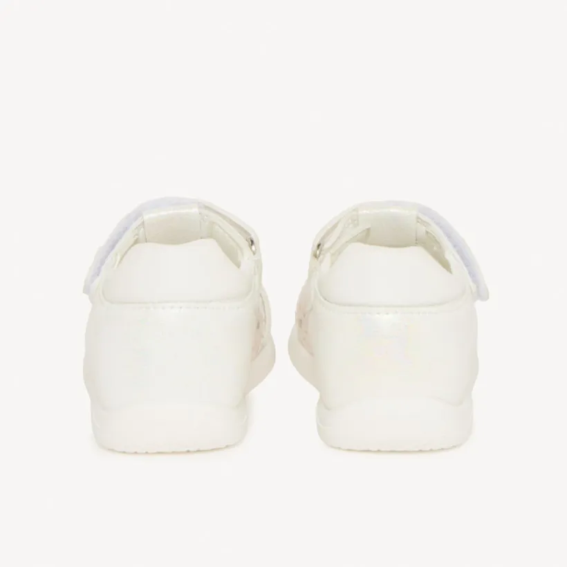 Leren sandalen met klein hartjespatroon voor babymeisjes