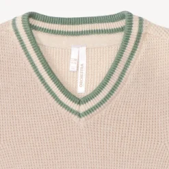 Mouwloos gebreid vest in effen kleur voor jongensbaby.