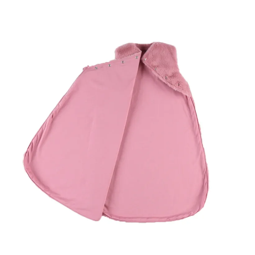 mouwloze slaapzak in imitatiebont roze 70 cm met TOG 2,0-3,5
