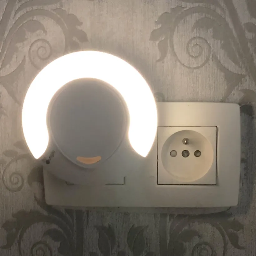 Nachtlampje wit met stekker Sensor en Dimmer LED