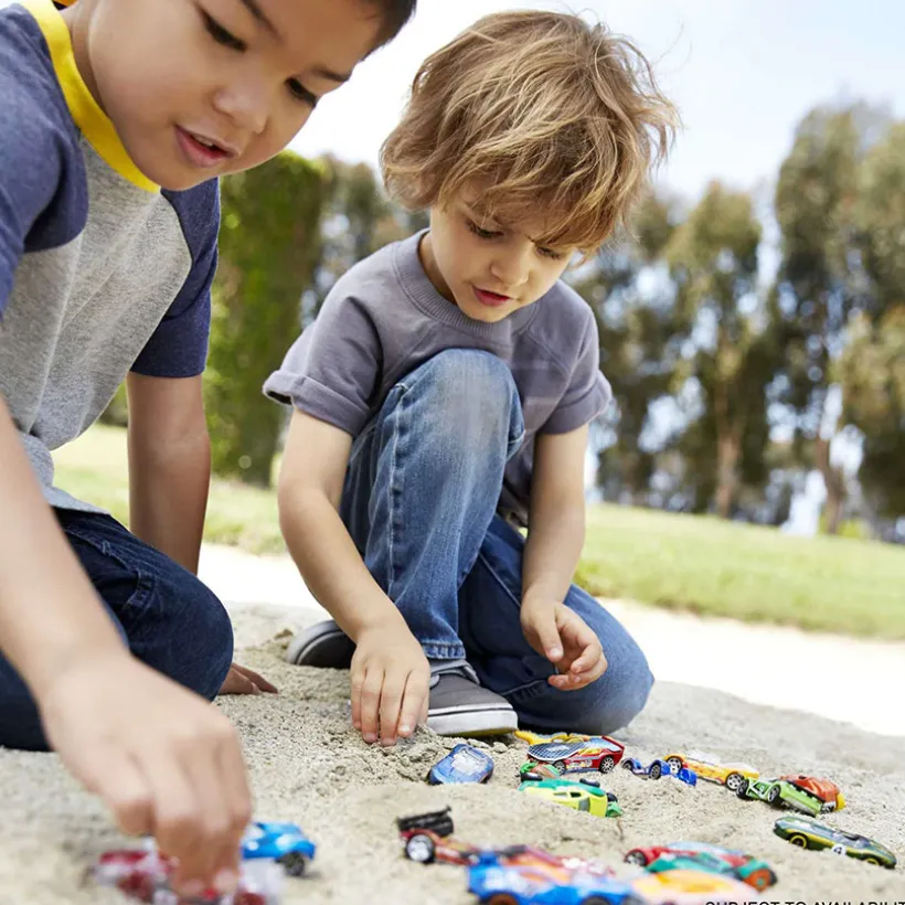 Pak van 10 Hot Wheels voertuigen