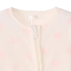 Pyjama van fluweel met lichtroze hartjesprint voor babymeisje