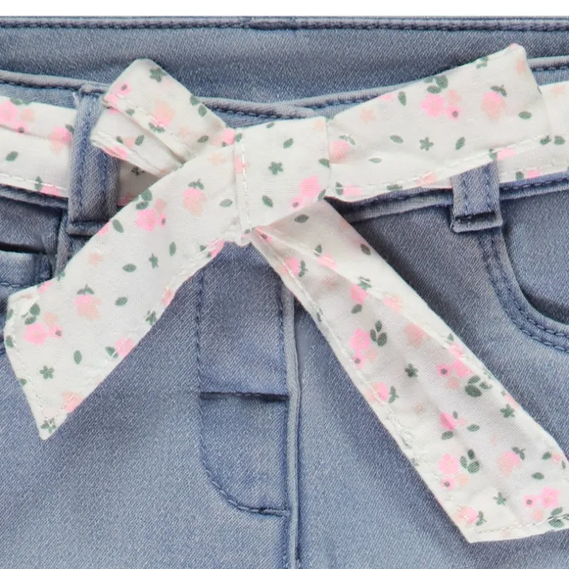 Rechtdoor jeans met bloemensluiting voor babymeisjes