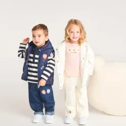 Rechterschijf baby jongensjeans met vintage geborduurde patches