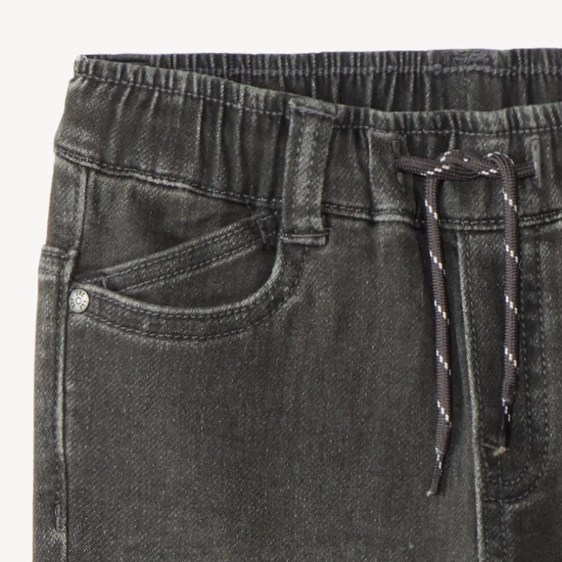 Rechthoekige jeans jongens met gebruikt effect