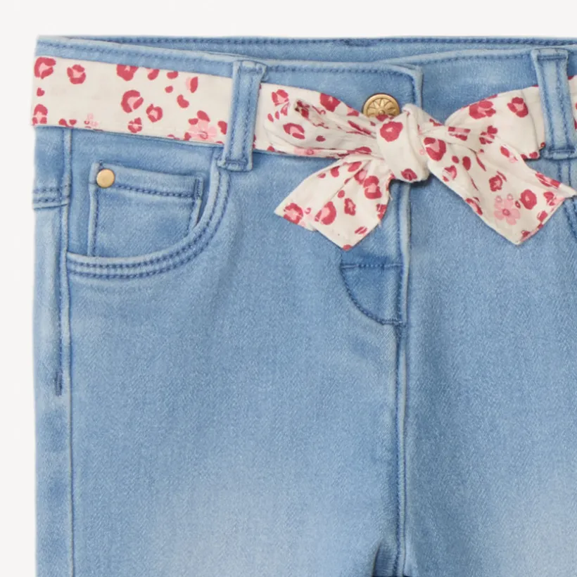 Rechthoekige jeans met knoopriem voor babymeisjes