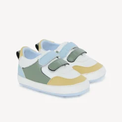 Schoenen met contrasterende inzetstukken voor babyjongen